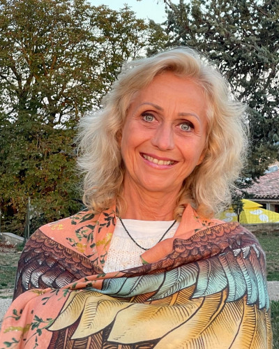 Laat je inspireren op 21 nov. door de hartvonk van Maria Magdalena in jouw hart door Yvonne Ros
